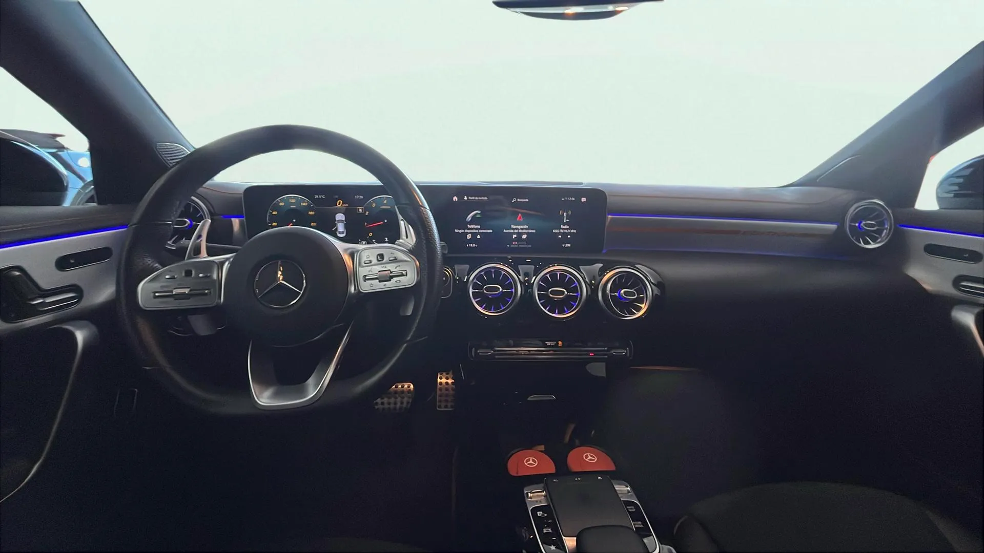 Mercedes-Benz CLA 200 - foto 9
