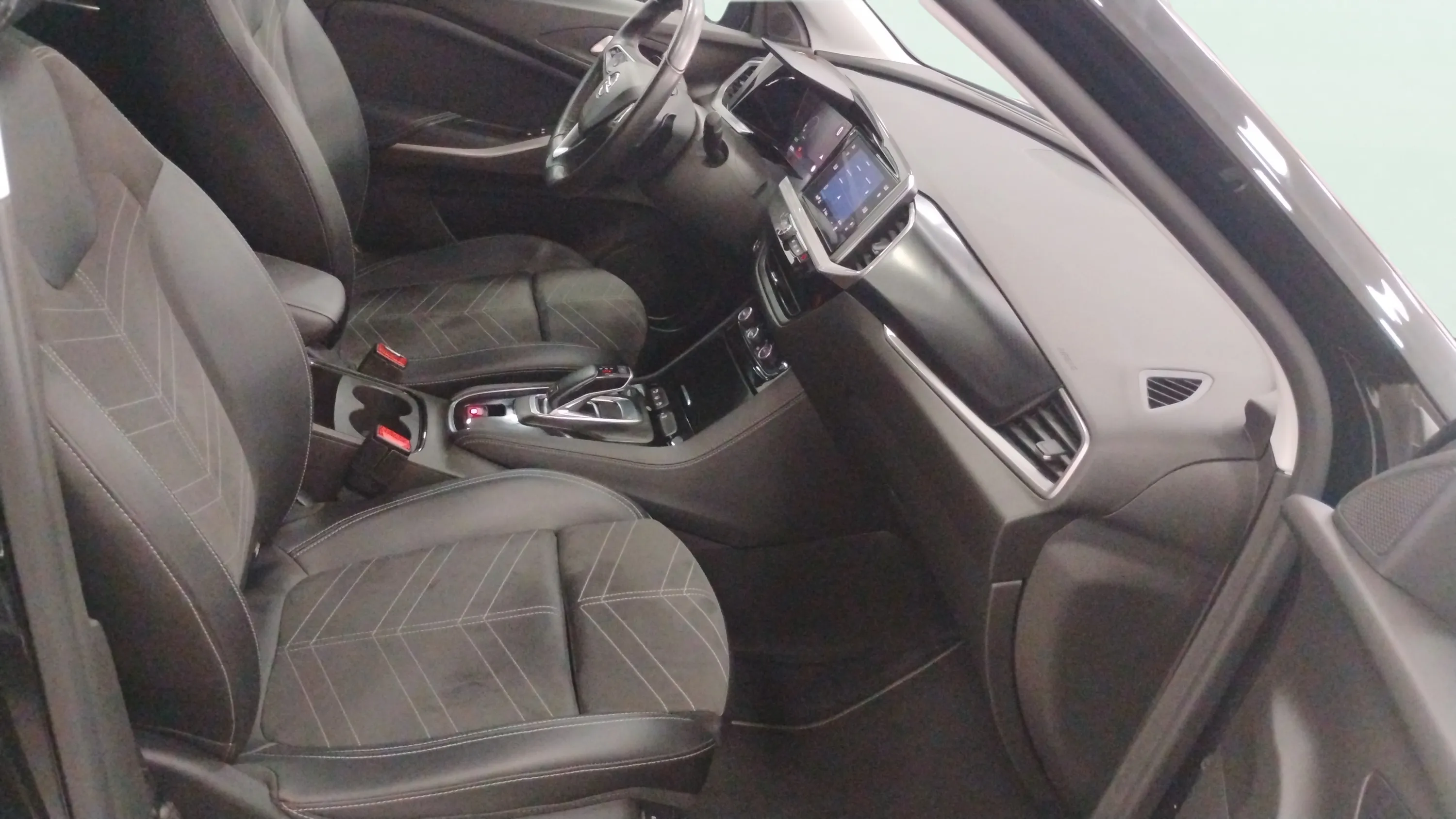Opel Grandland 1.2 Turbo GS - foto 24
