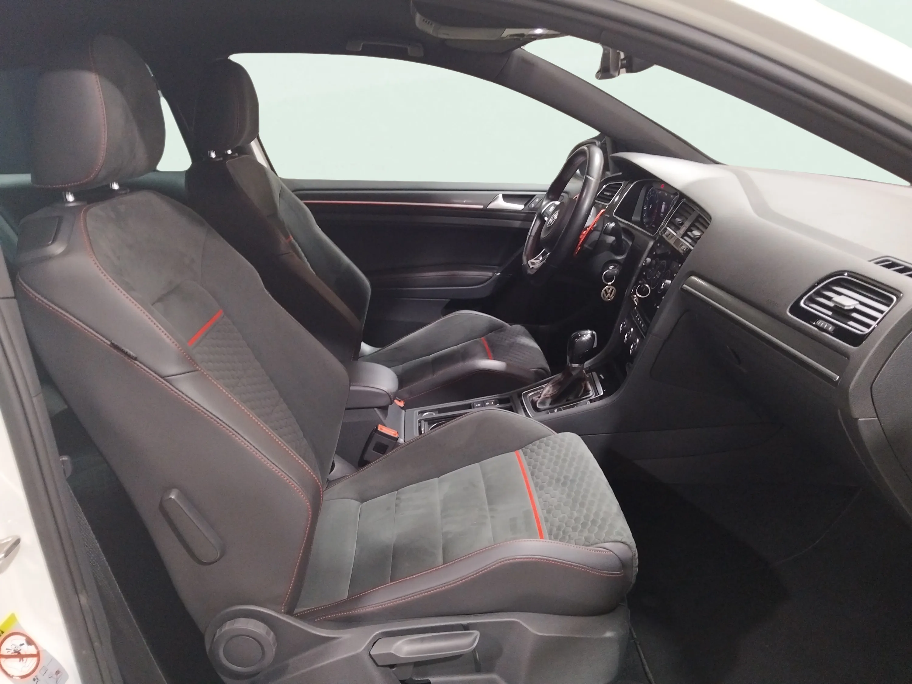 Volkswagen Golf GTI 2.0 TSI DSG - foto 13
