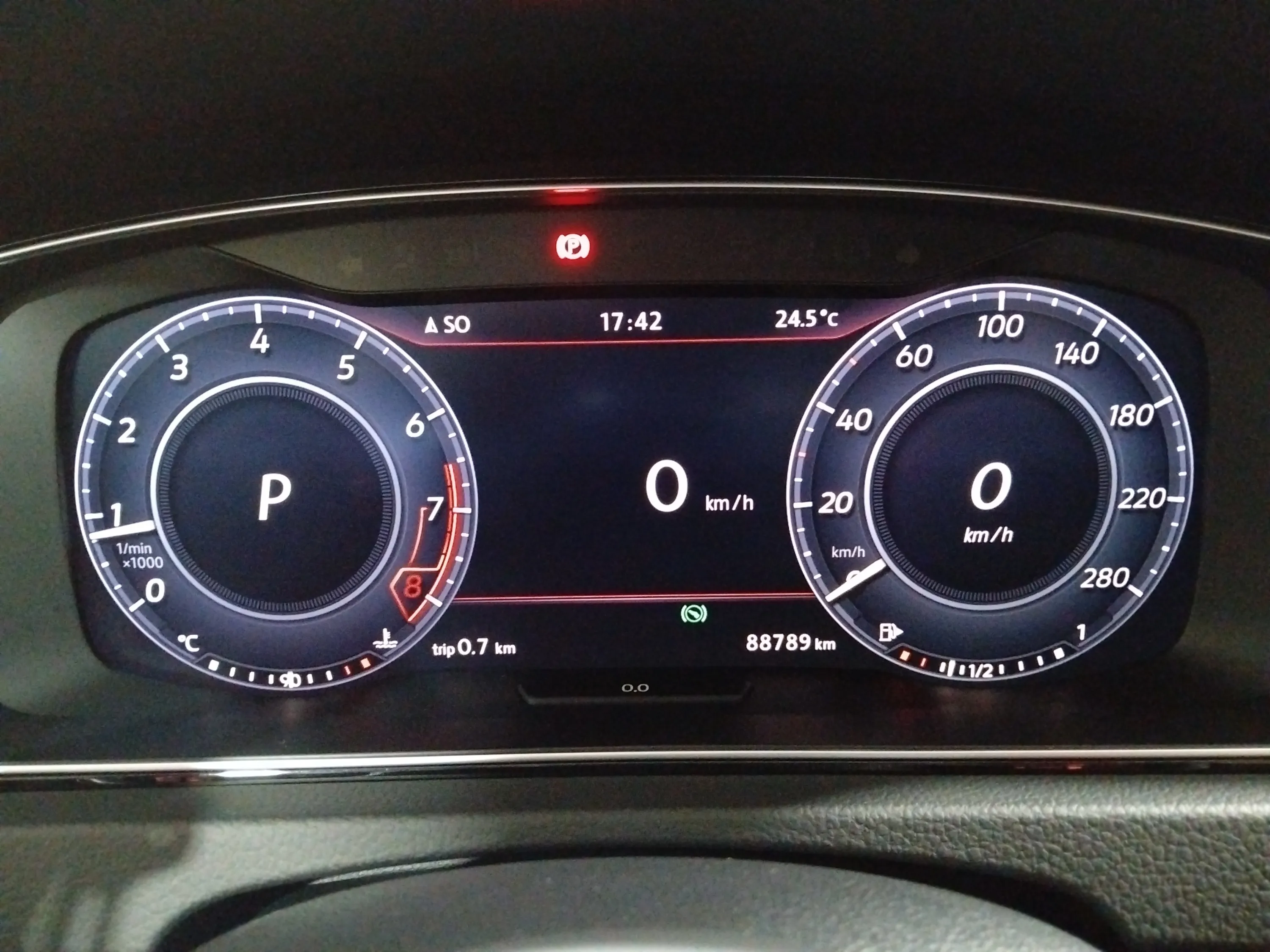 Volkswagen Golf GTI 2.0 TSI DSG - foto 12
