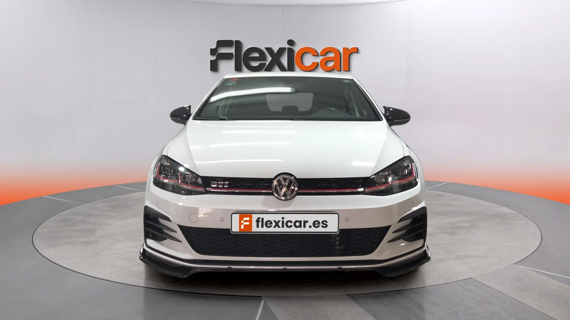 Volkswagen Golf GTI 2.0 TSI DSG - foto 2