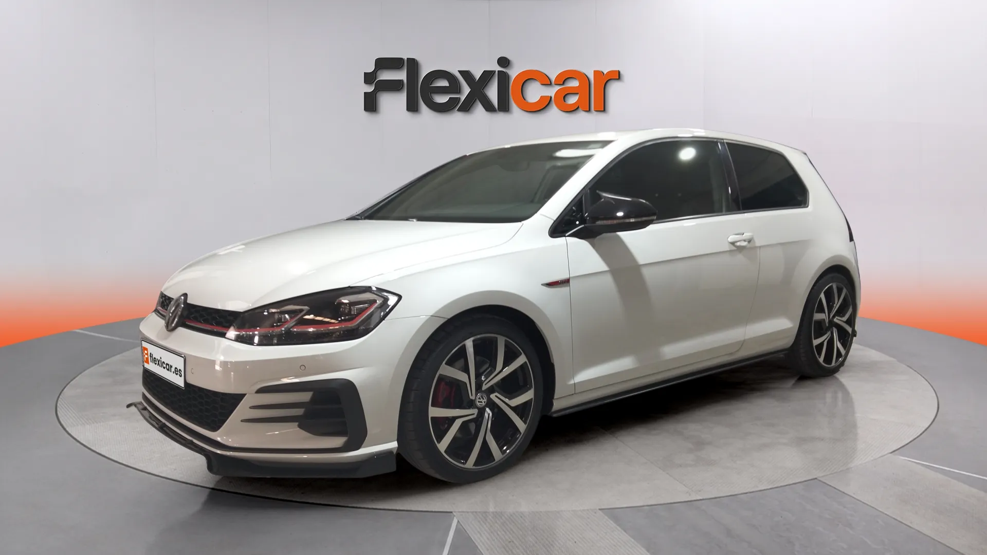 Volkswagen Golf GTI 2.0 TSI DSG - foto 3