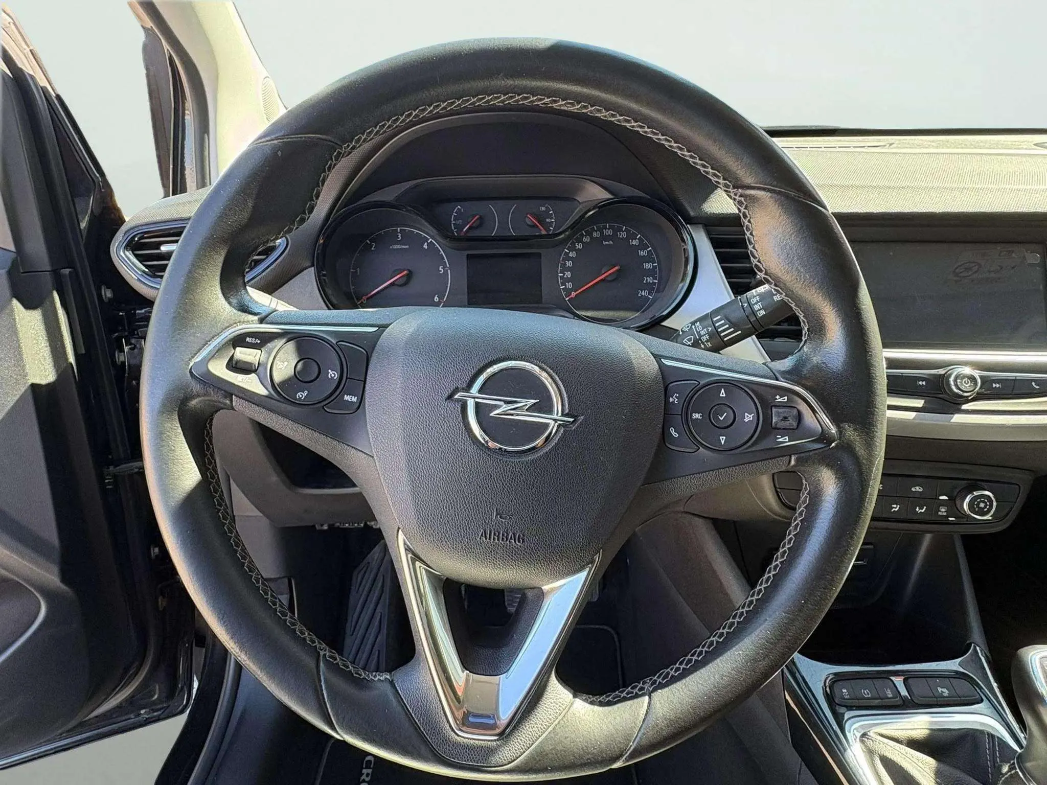Opel Crossland 1.6T Excellence - foto 9