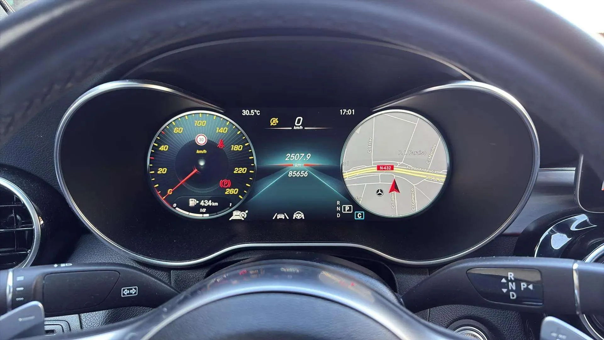 Mercedes-Benz GLC 220 d 4MATIC - foto 10