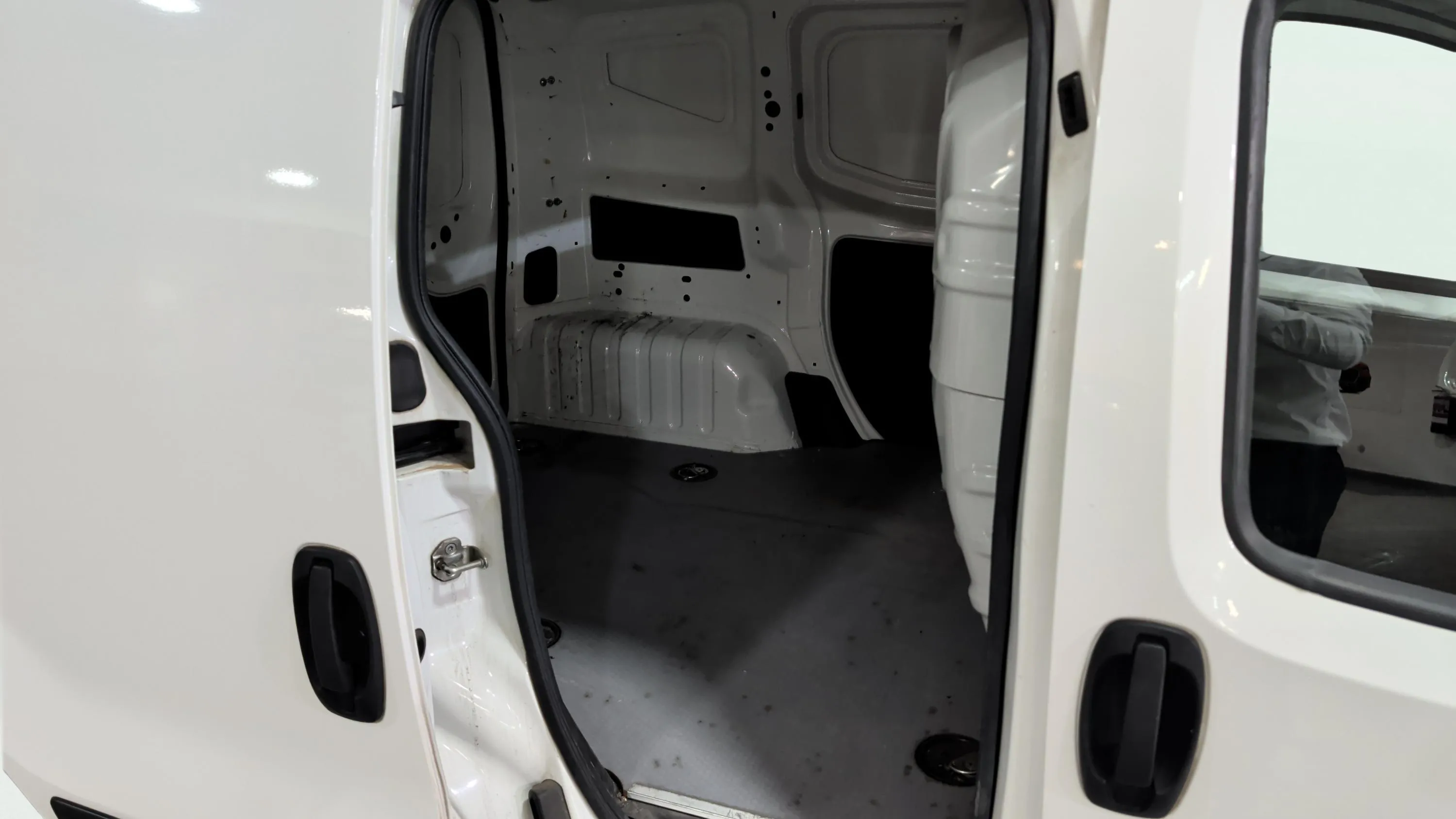 Fiat Fiorino Cargo Base N1 1.3 Mjet - foto 15