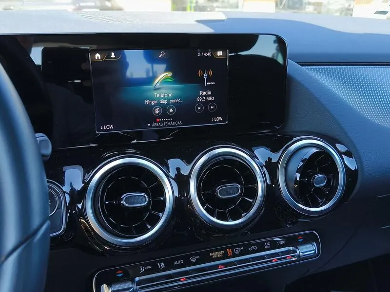 Mercedes-Benz GLA 200D - foto 11