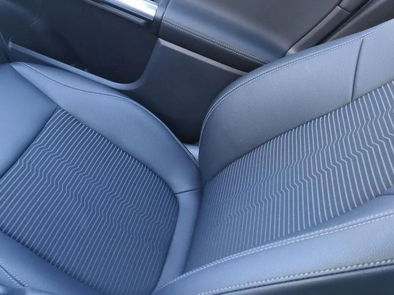 Mercedes-Benz GLA 200D - foto 20