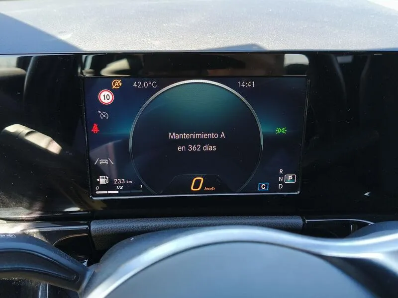 Mercedes-Benz GLA 200D - foto 18