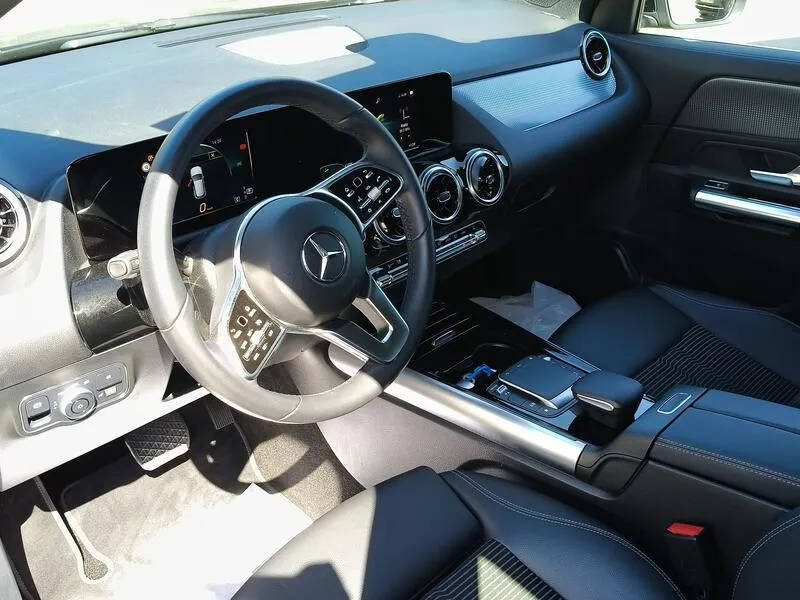 Mercedes-Benz GLA 200D - foto 10