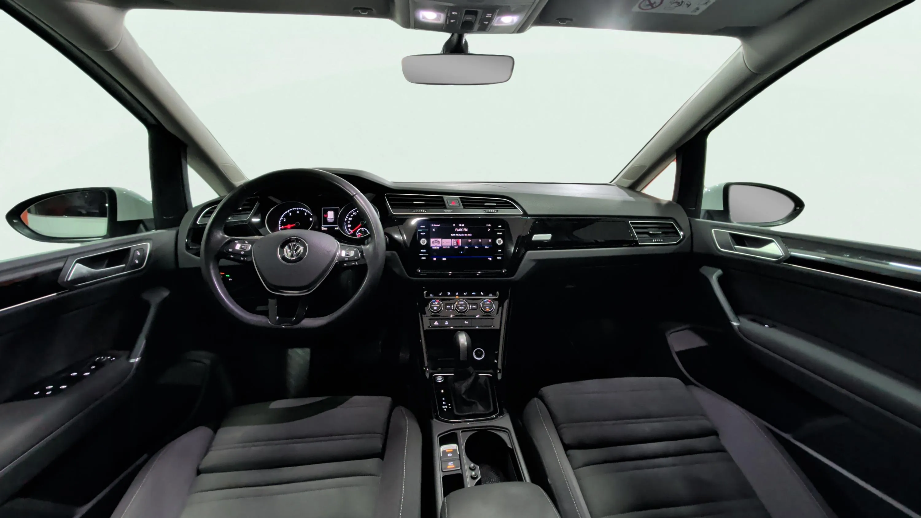 Volkswagen Touran Sport 1.5 TSI DSG - foto 9