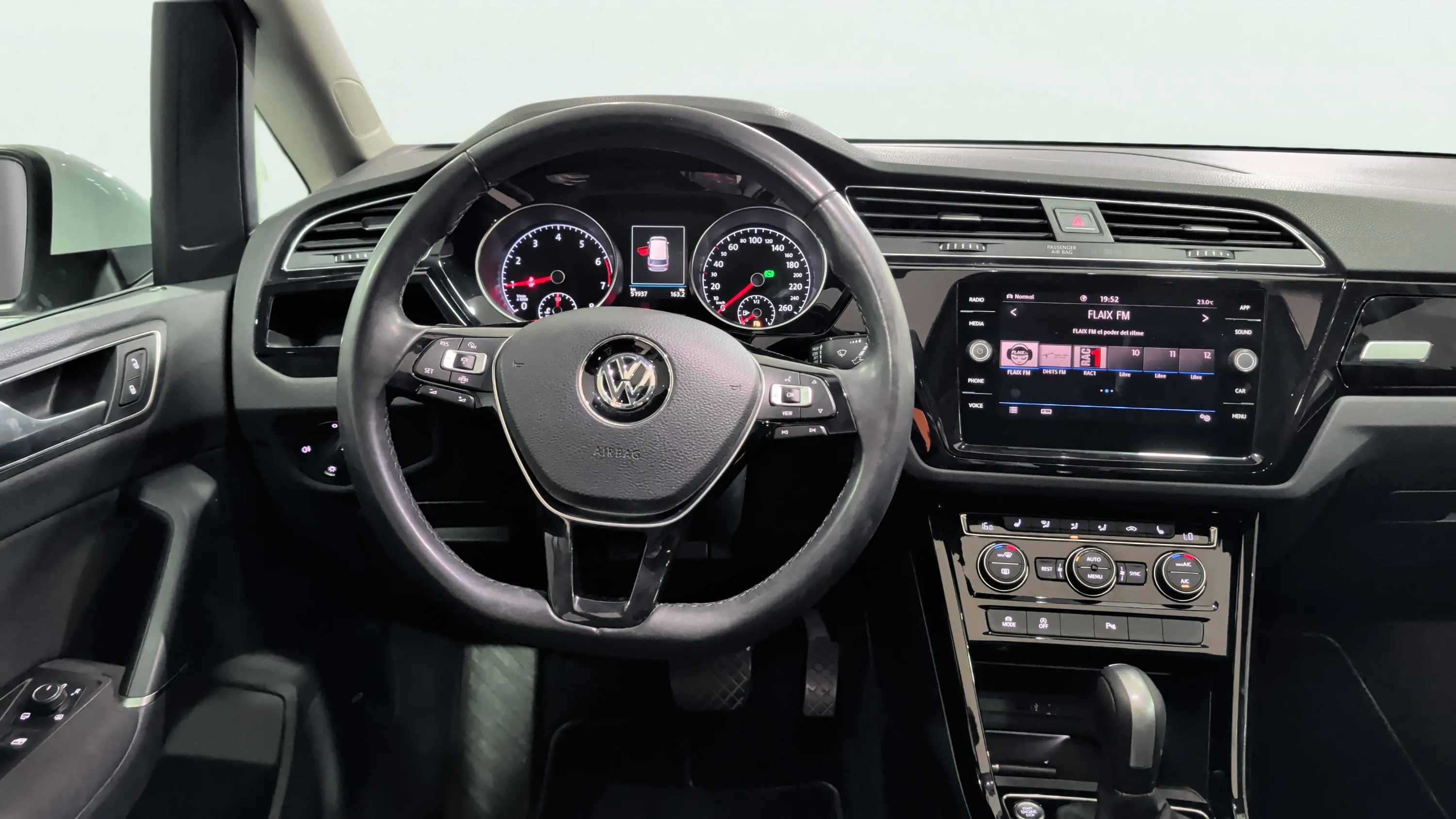 Volkswagen Touran Sport 1.5 TSI DSG - foto 11