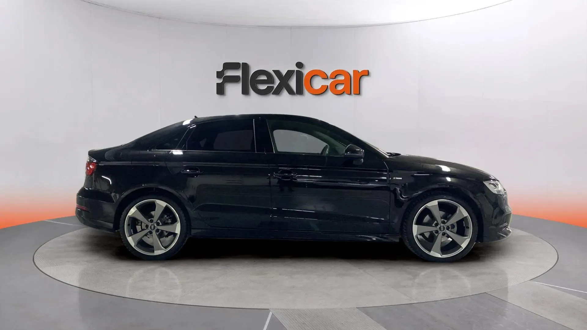 Audi A3 Sedan 35 TDI - foto 8
