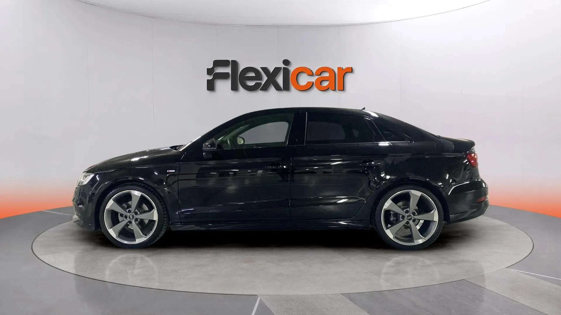 Audi A3 Sedan 35 TDI - foto 4