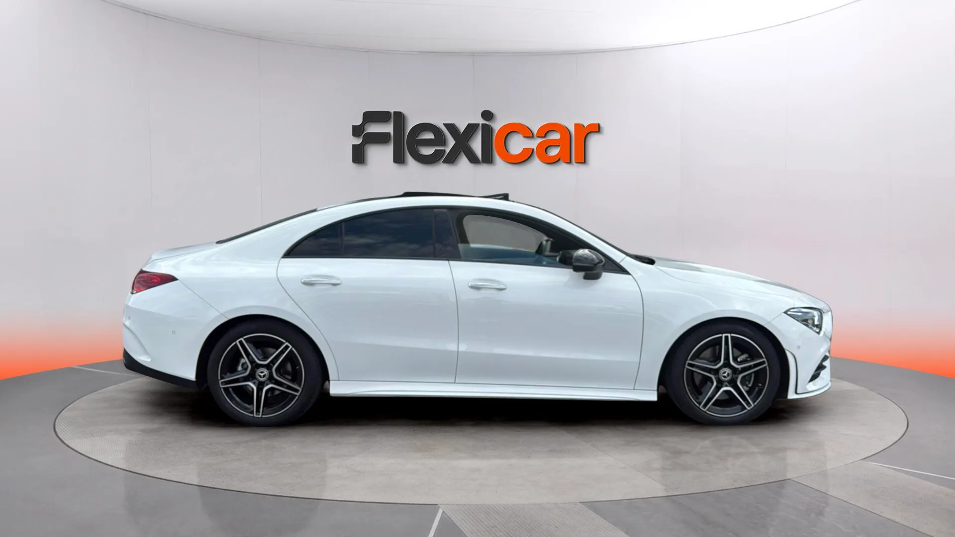 Mercedes-Benz CLA 200 - foto 5