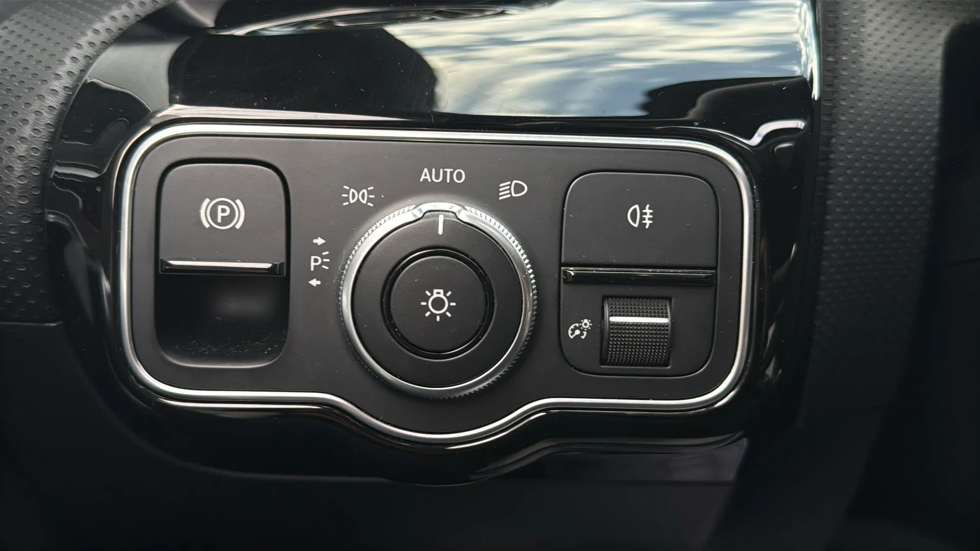 Mercedes-Benz CLA 200 - foto 18