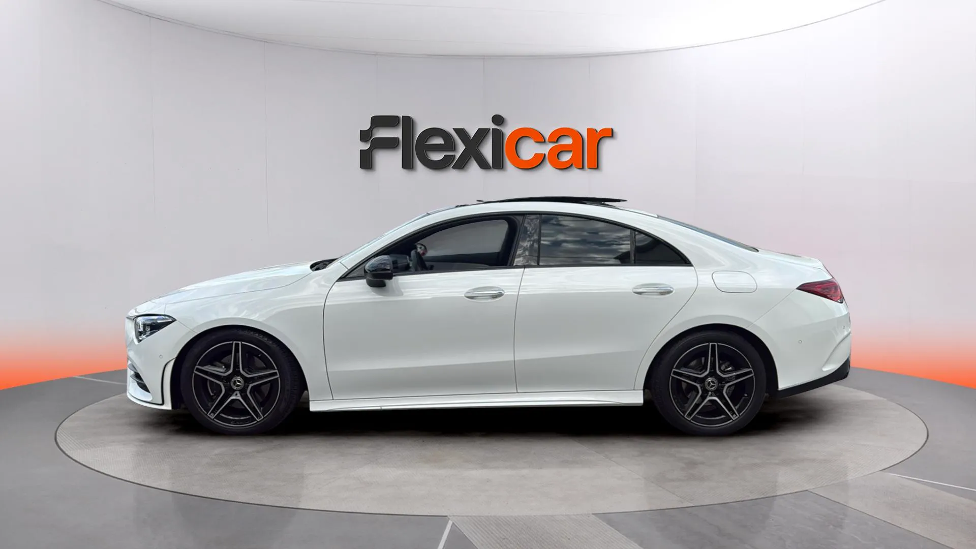 Mercedes-Benz CLA 200 - foto 4