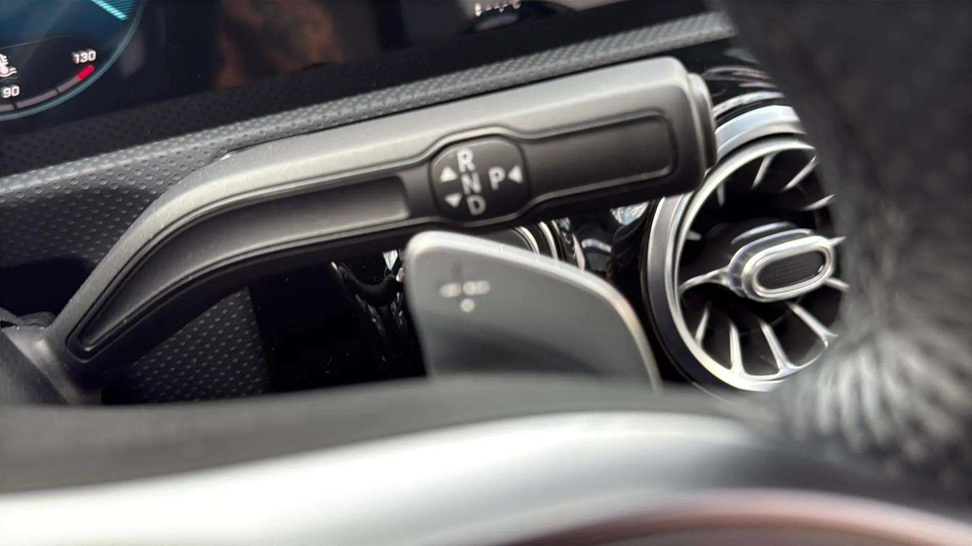 Mercedes-Benz CLA 200 - foto 19