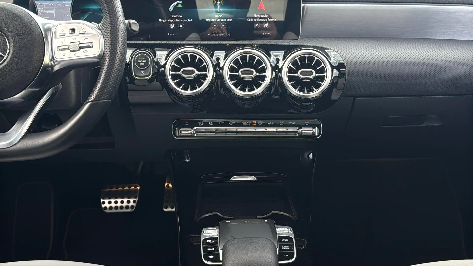 Mercedes-Benz CLA 200 - foto 12
