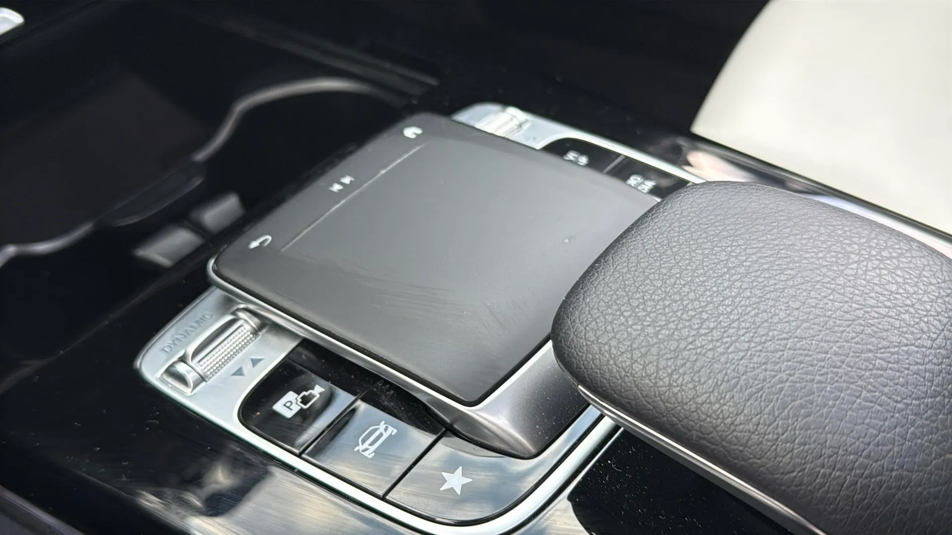 Mercedes-Benz CLA 200 - foto 20