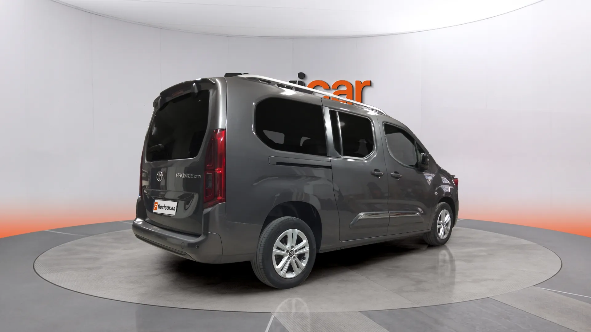 Toyota Proace City 1.2 Family Act 7 Plazas L2 - foto 7