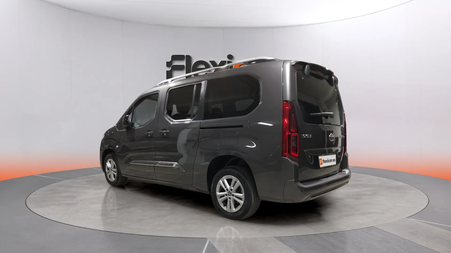 Toyota Proace City 1.2 Family Act 7 Plazas L2 - foto 5