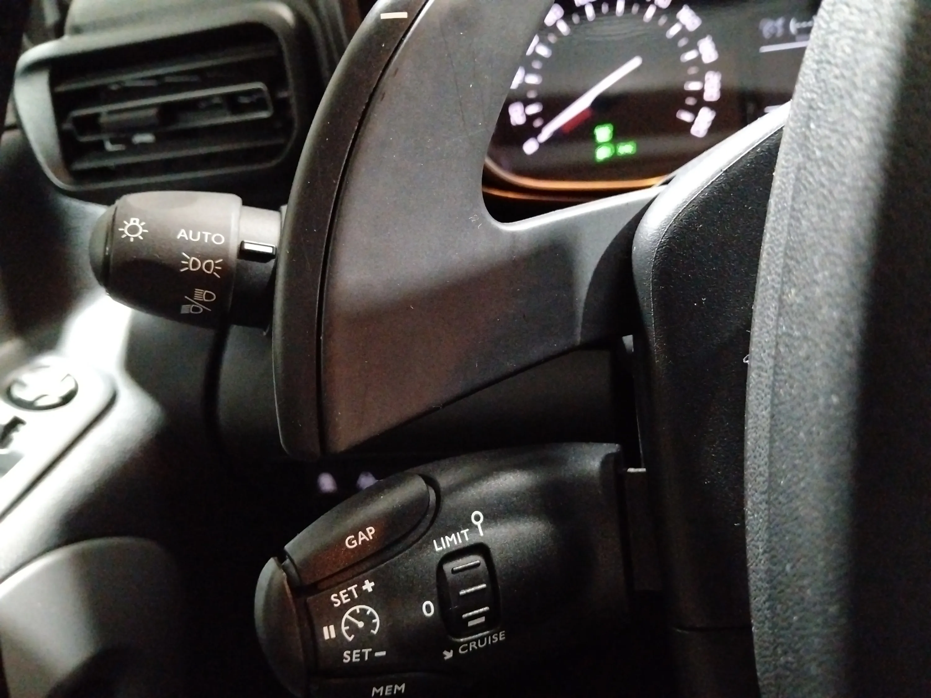 Toyota Proace City 1.2 Family Act 7 Plazas L2 - foto 26