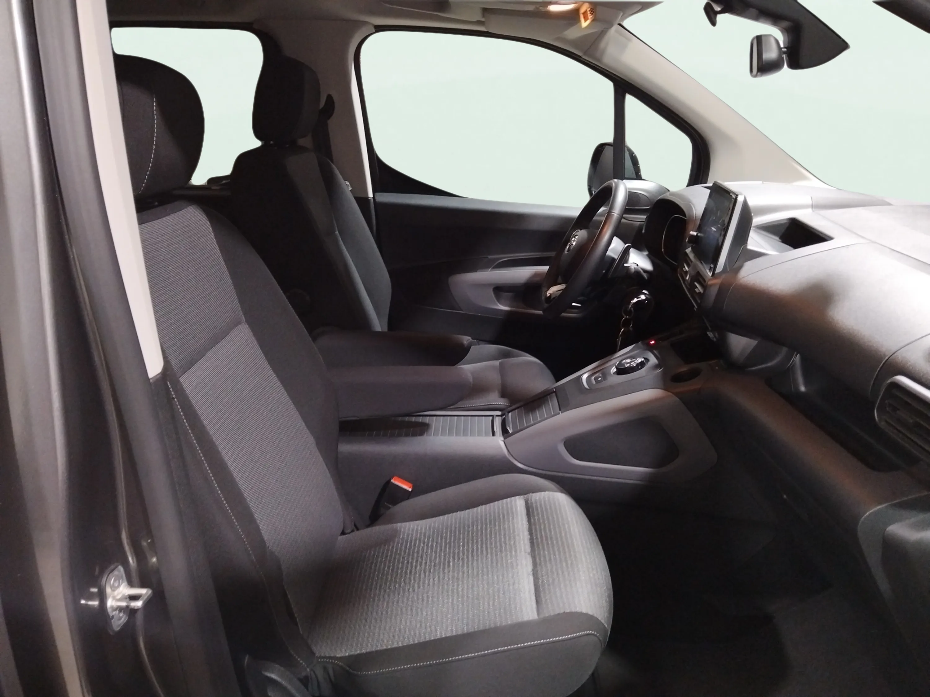 Toyota Proace City 1.2 Family Act 7 Plazas L2 - foto 13