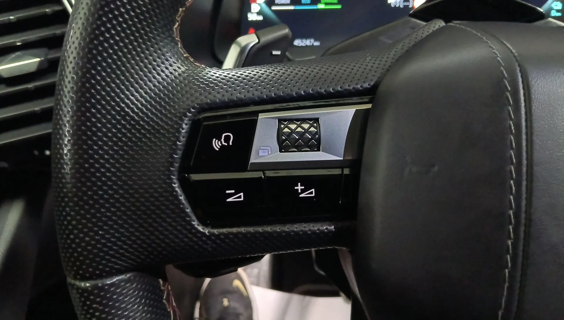 DS 7 Crossback 1.6 E-Tense 225 Performance Line - foto 17
