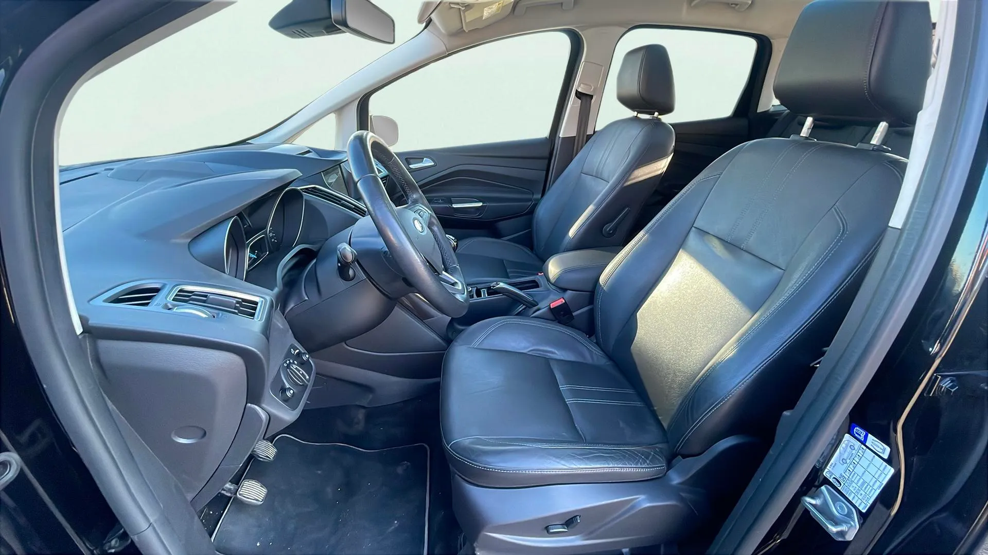 Ford C-Max 1.5 EcoBoost Titanium - foto 14