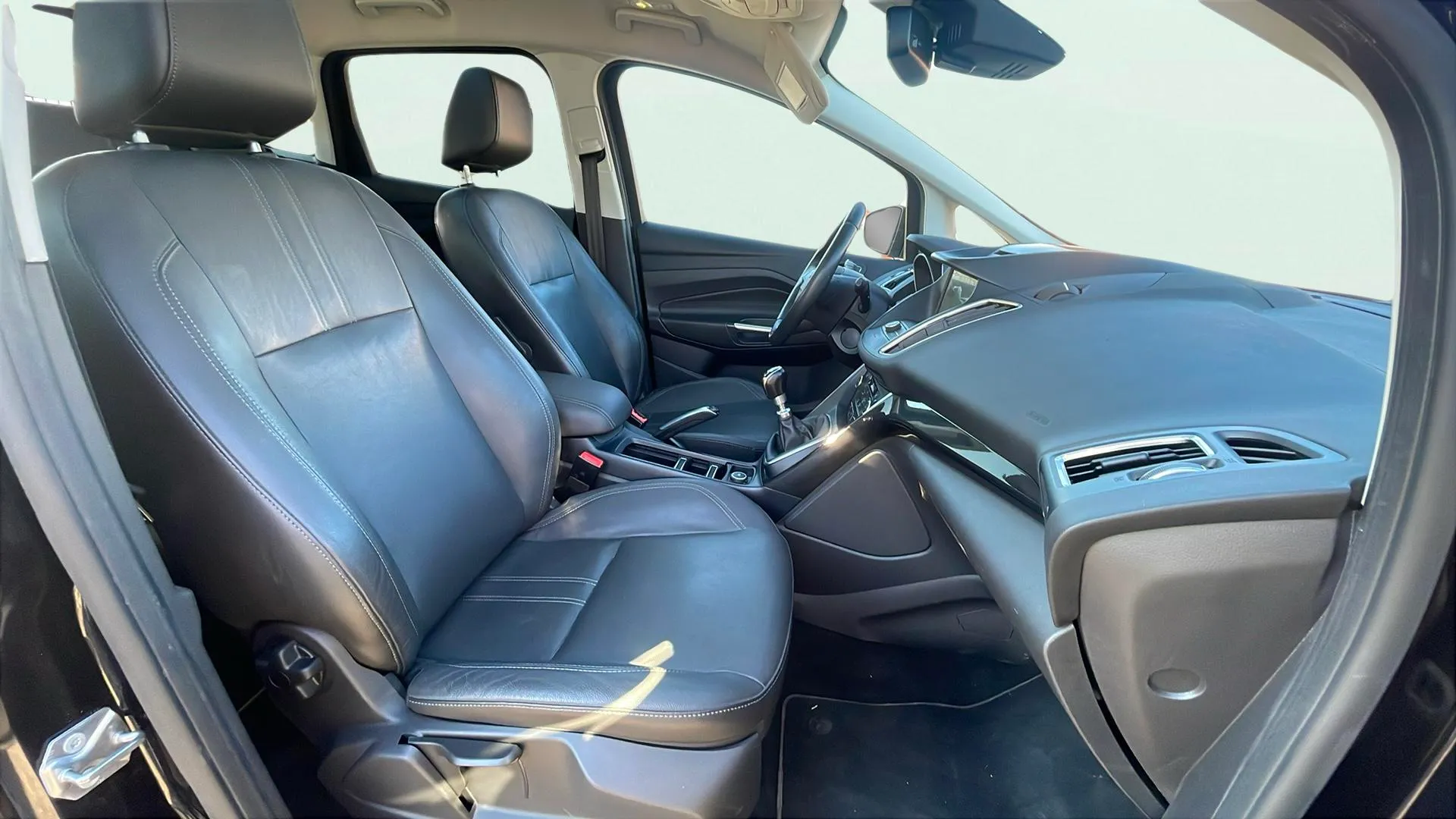 Ford C-Max 1.5 EcoBoost Titanium - foto 13
