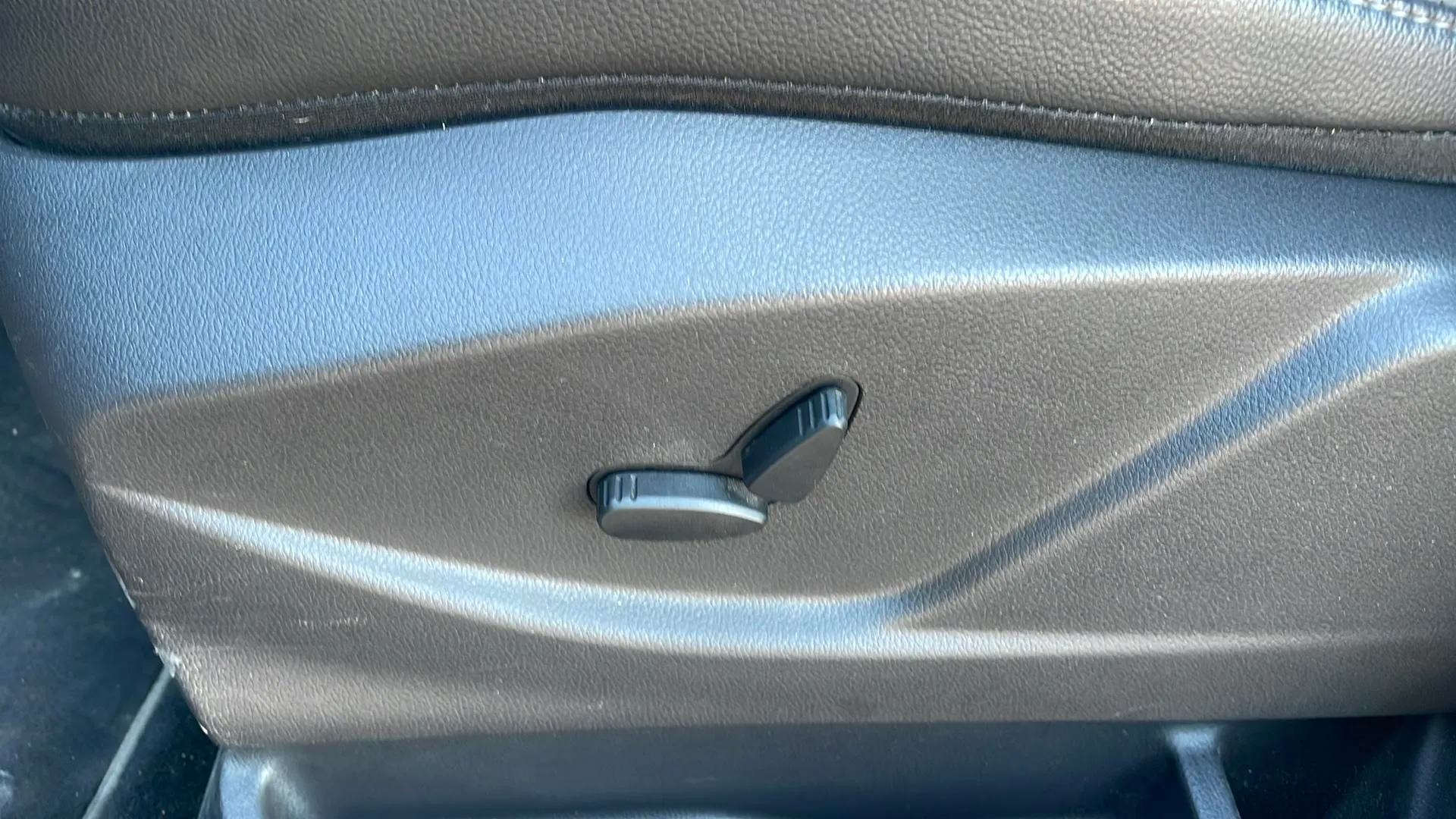 Ford C-Max 1.5 EcoBoost Titanium - foto 40