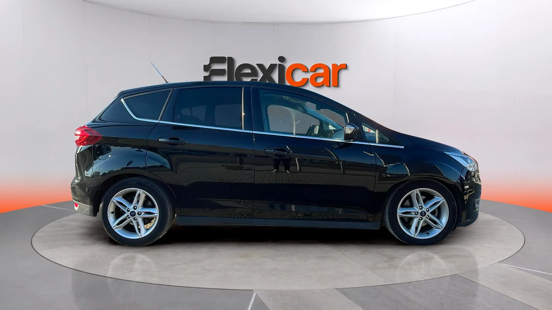 Ford C-Max 1.5 EcoBoost Titanium - foto 8