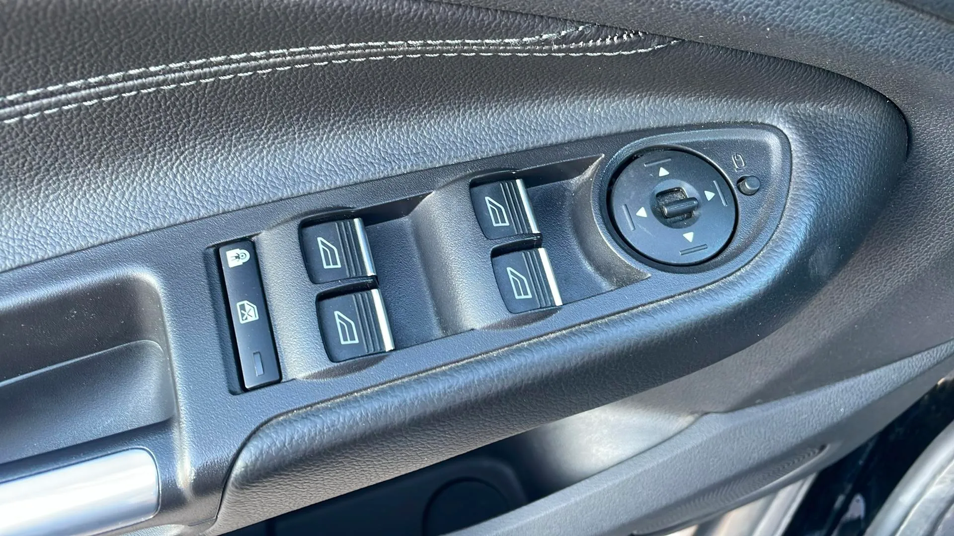 Ford C-Max 1.5 EcoBoost Titanium - foto 37