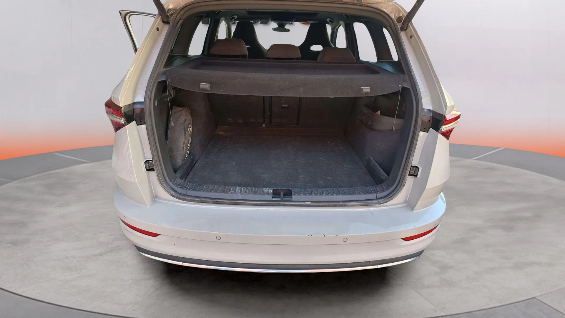 Škoda Karoq 2.0 TDI DSG 4x4 Sportline - foto 19