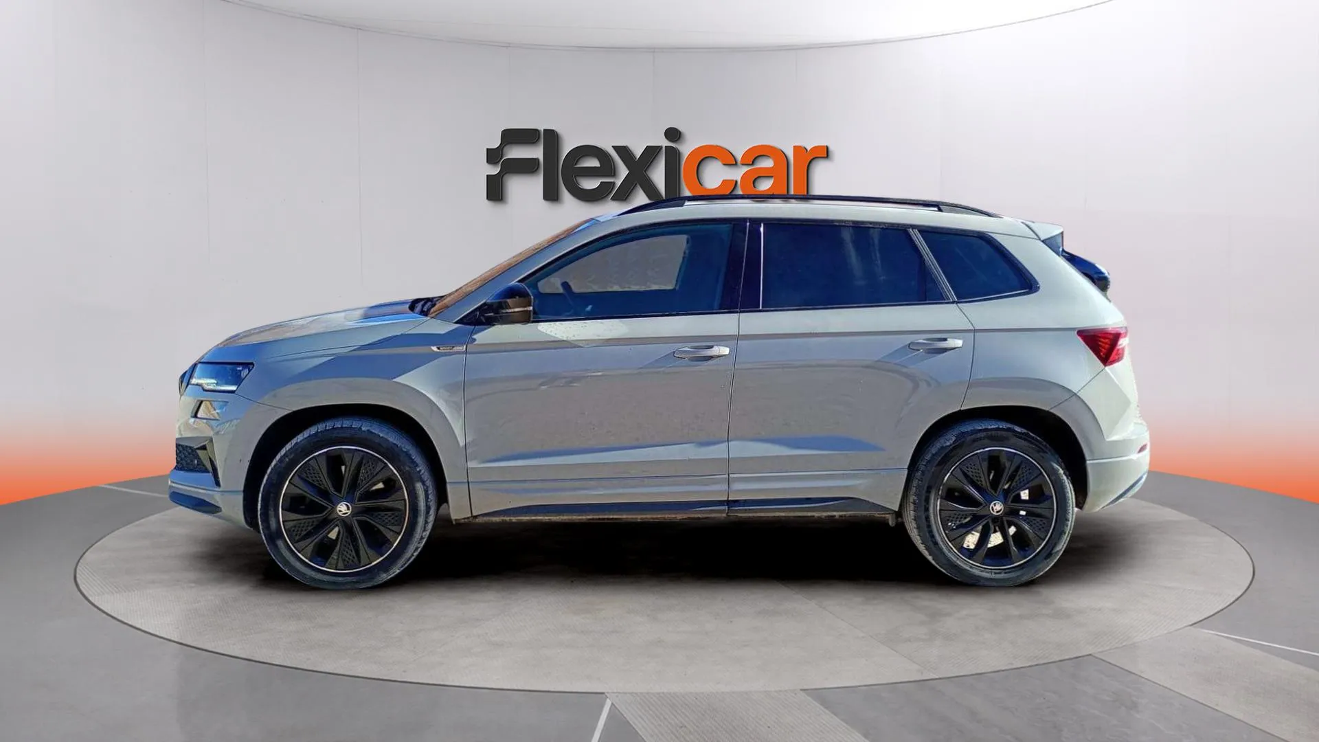 Škoda Karoq 2.0 TDI DSG 4x4 Sportline - foto 4