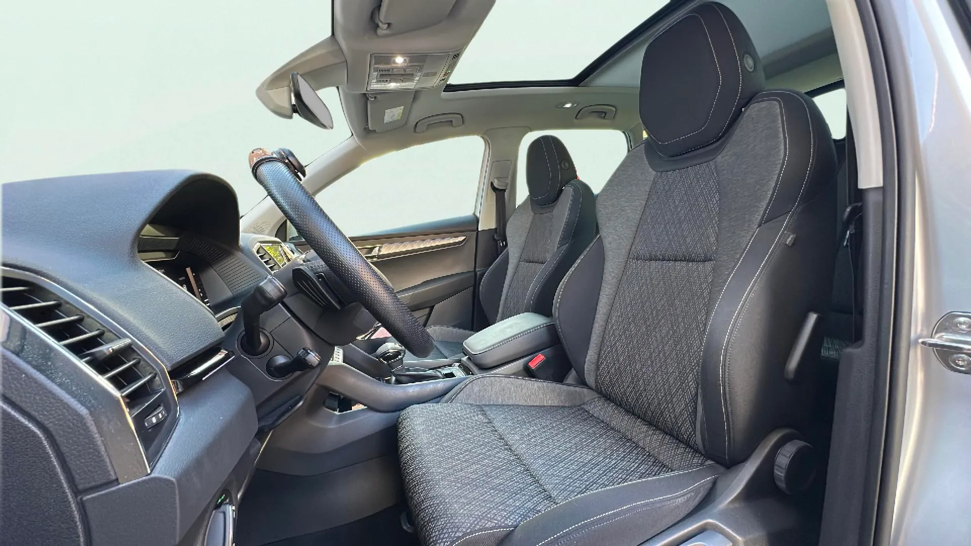 Škoda Karoq 1.5 TSI DSG ACT Style - foto 14