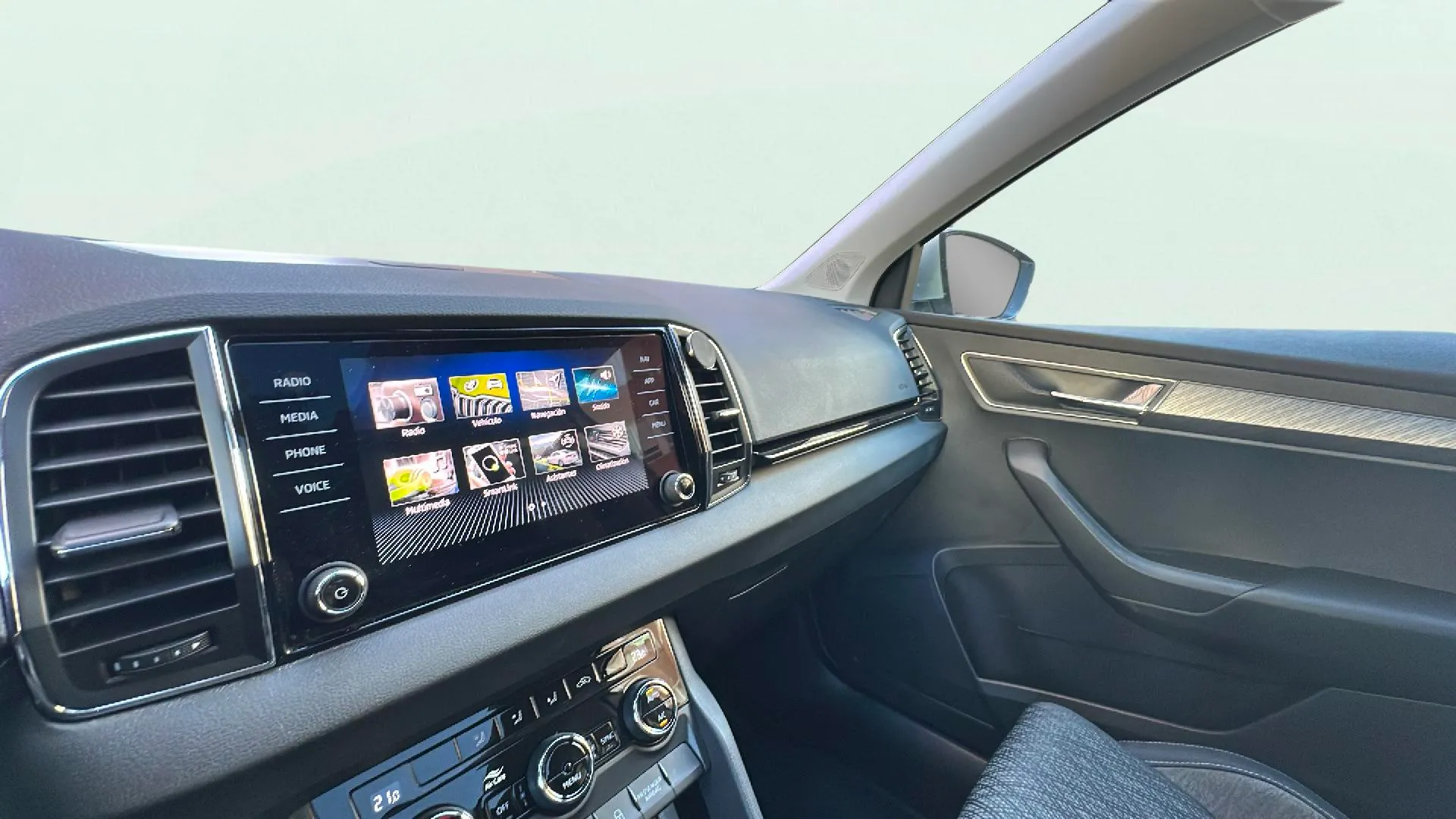 Škoda Karoq 1.5 TSI DSG ACT Style - foto 18