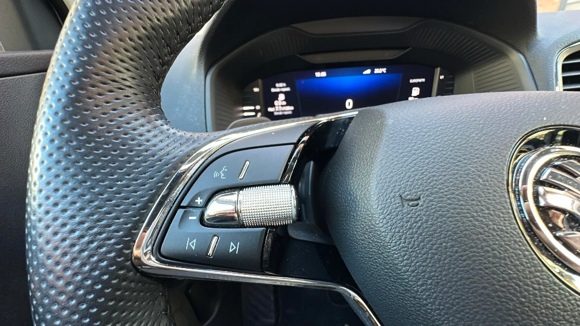 Škoda Karoq 1.5 TSI DSG ACT Style - foto 21