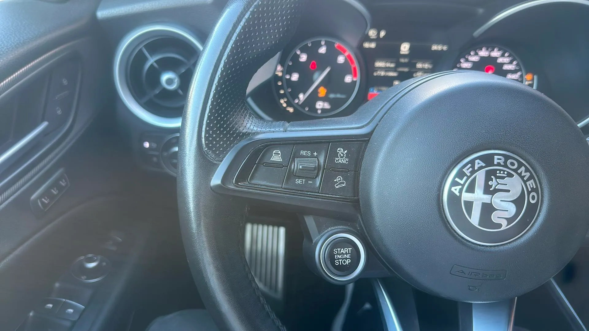 Alfa Romeo Stelvio 2.2 Diésel Veloce TI Q4 - foto 17