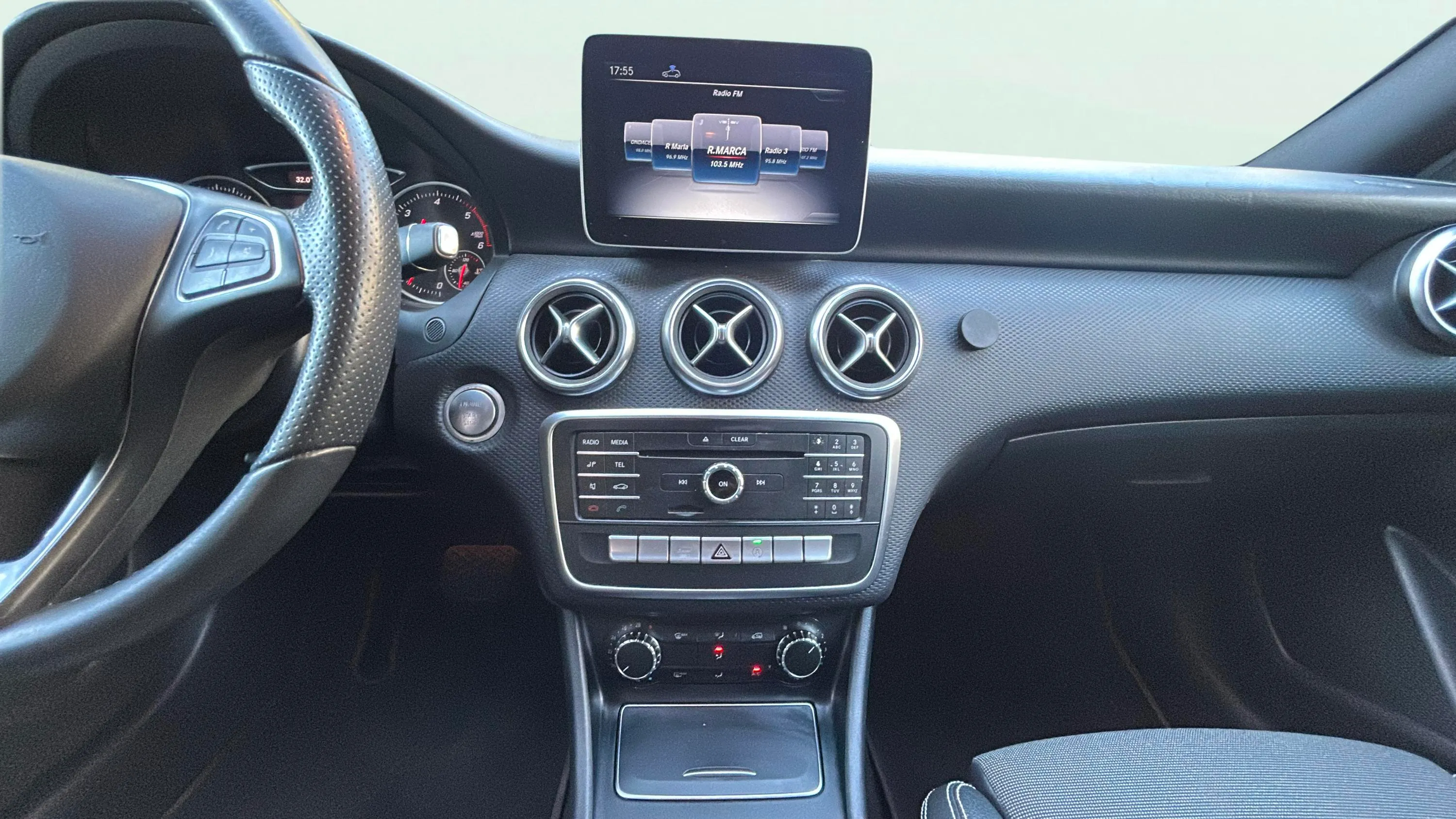 Mercedes-Benz Clase A A 200 d - foto 10