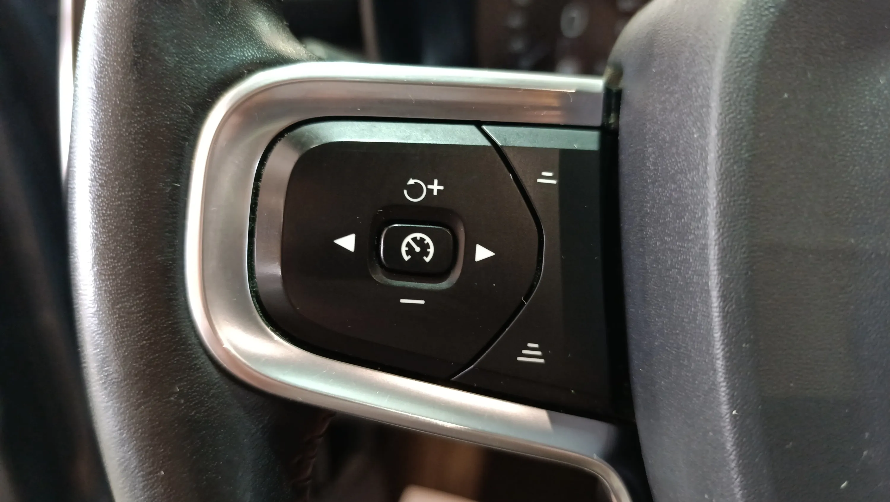 Volvo XC40 2.0 D3 Business Plus - foto 11