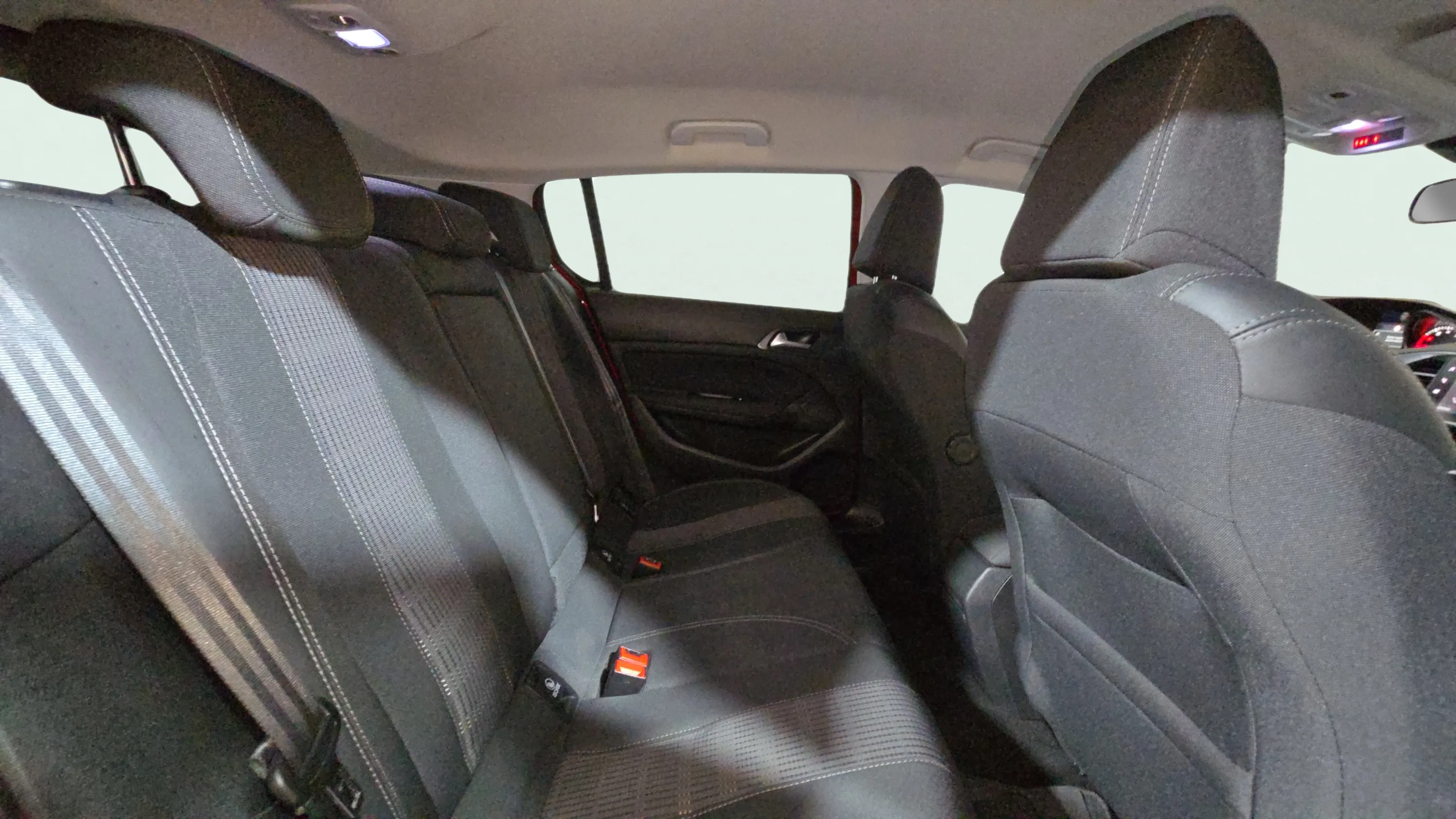 Peugeot 308 Access 1.2 PureTech 110 - foto 19