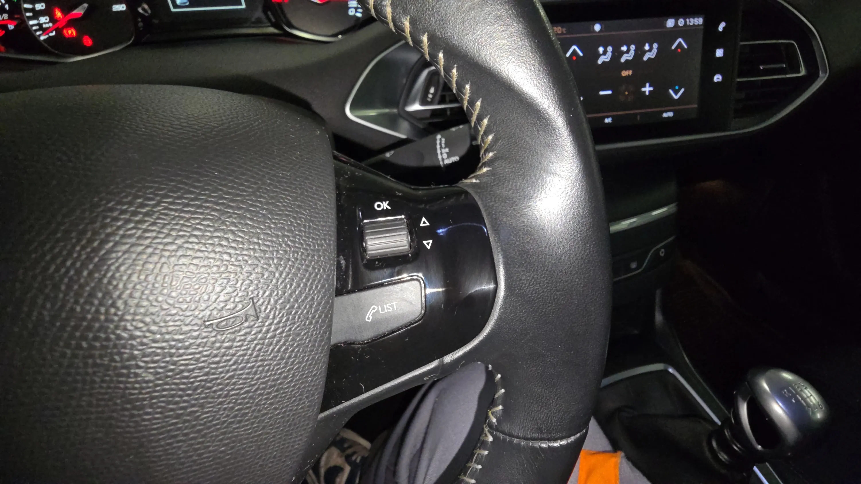 Peugeot 308 Access 1.2 PureTech 110 - foto 13