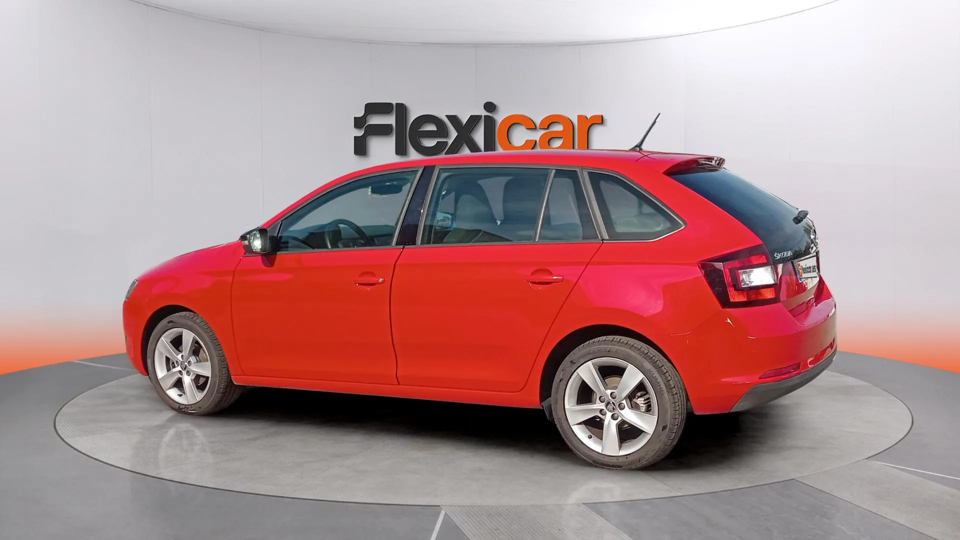 Škoda Rapid 1.0 TSI Active - foto 7