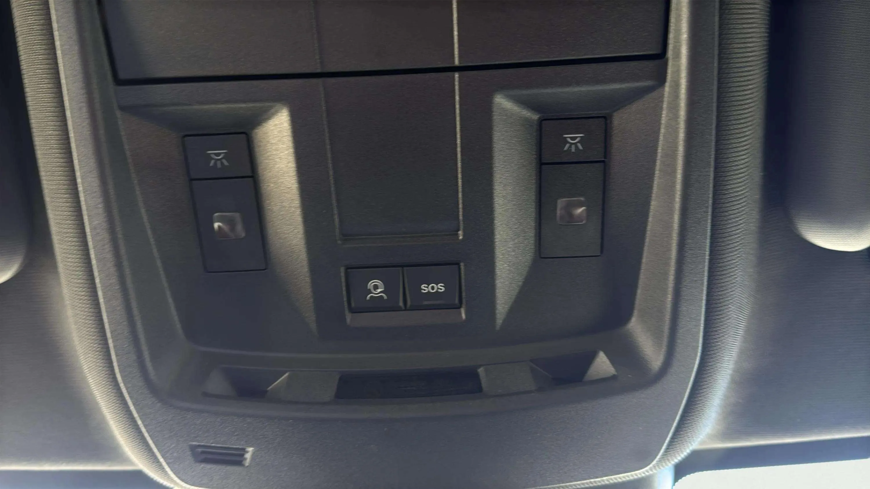 Peugeot 3008 1.2 Allure Pack eDCS6 - foto 25