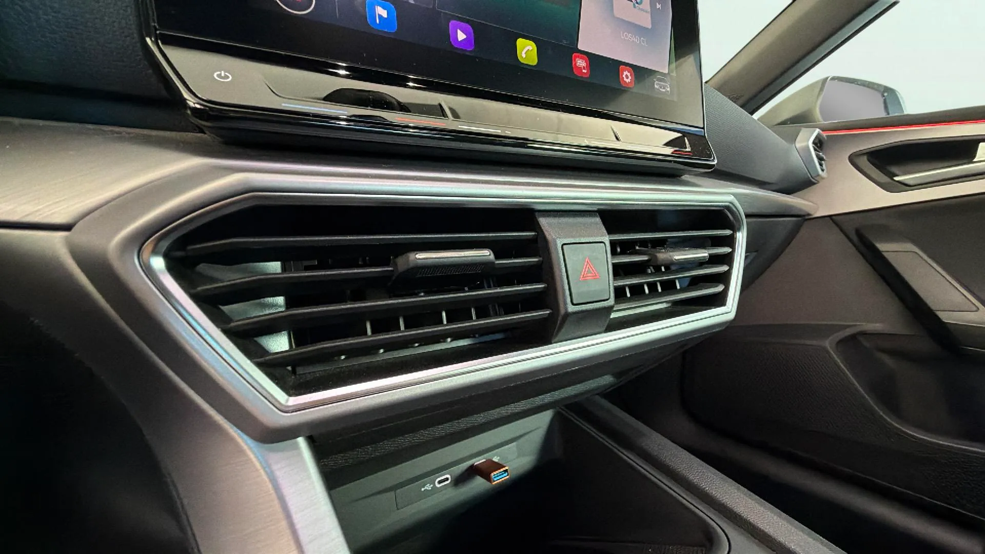 SEAT León 1.4 e-Hybrid DSG-6 FR XL - foto 13