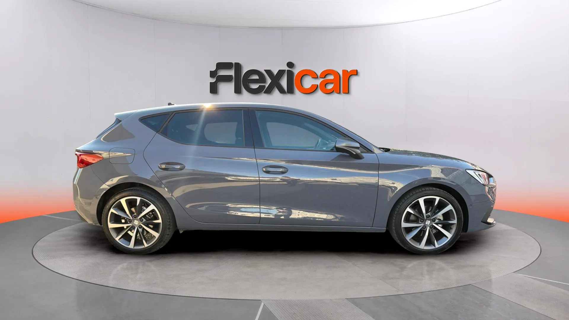 SEAT León 1.5 eTSI DSG FR - foto 8