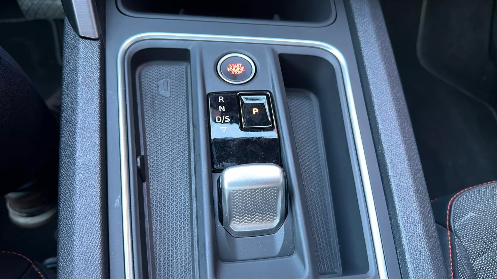 SEAT León 1.5 eTSI DSG FR - foto 14