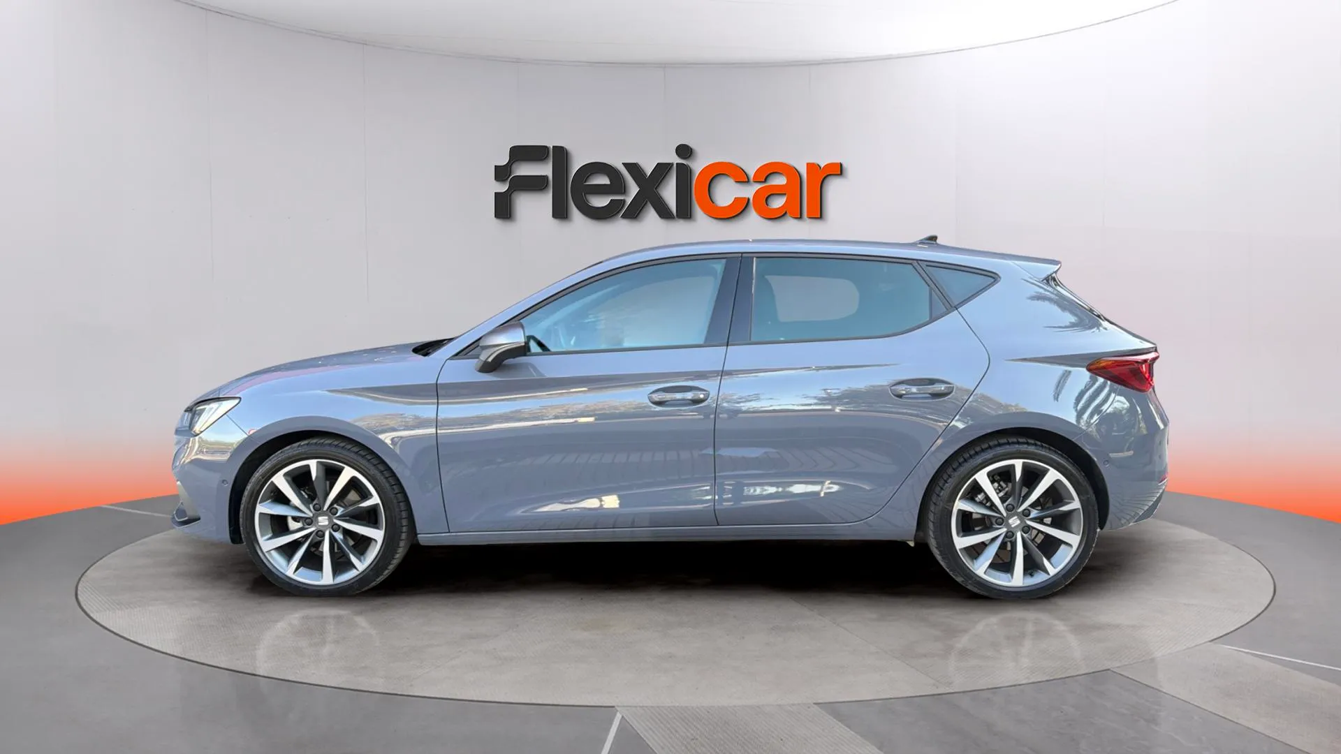 SEAT León 1.5 eTSI DSG FR - foto 4