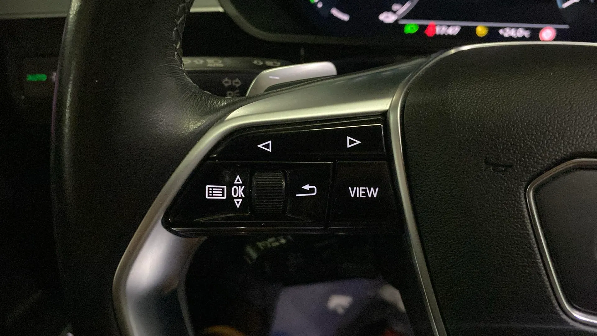 Audi Q8 e-tron S line 55 quattro - foto 17
